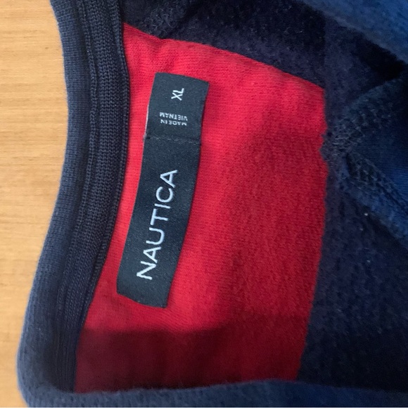 VINTAGE Nautica Crewneck Navy Sweatshirt - Picture 6 of 7